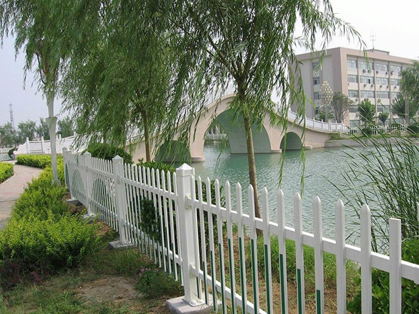 pvc塑钢护栏图片2